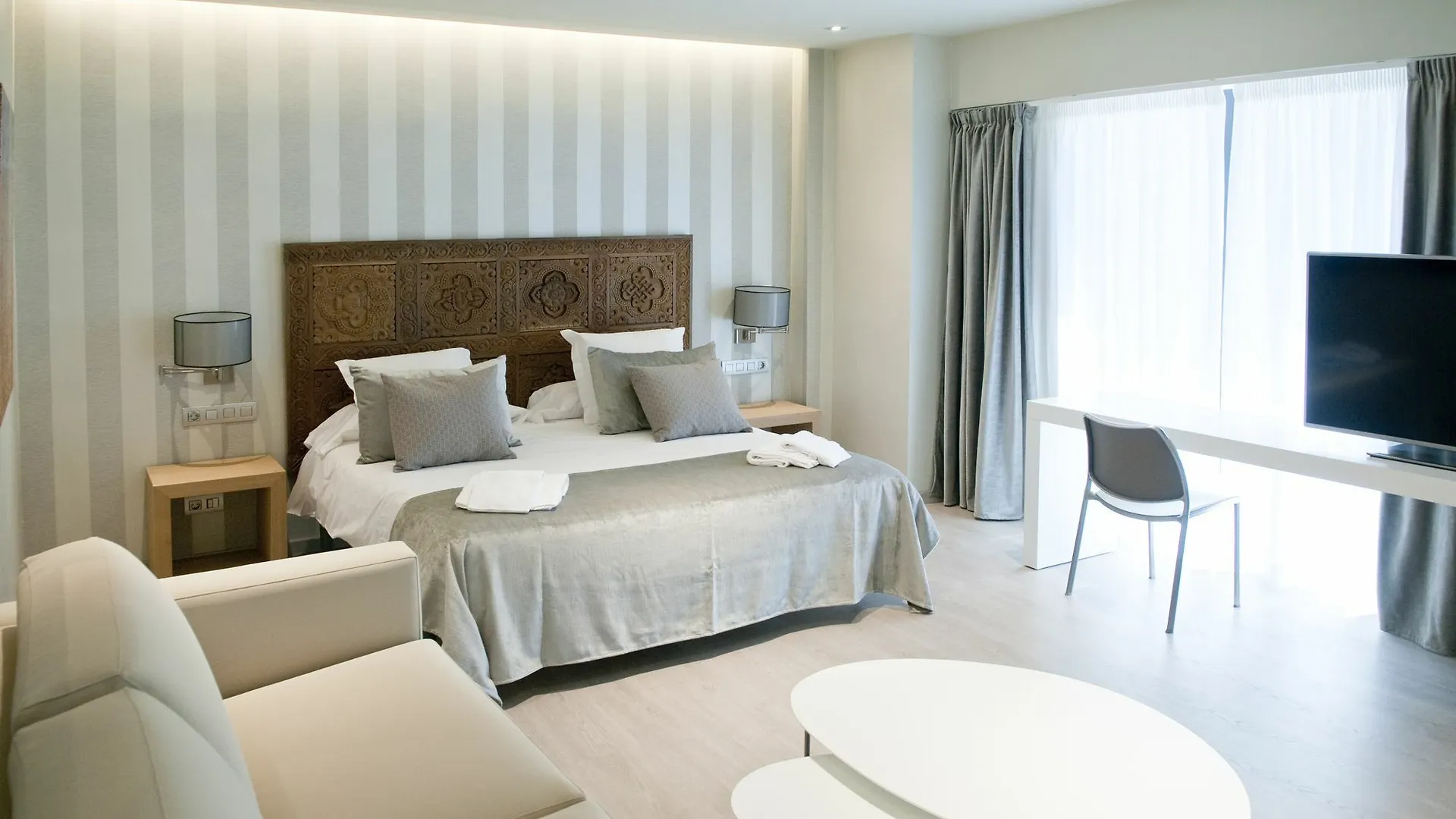 ** Nocleg ze śniadaniem Serennia Exclusive Rooms Barcelona Hiszpania