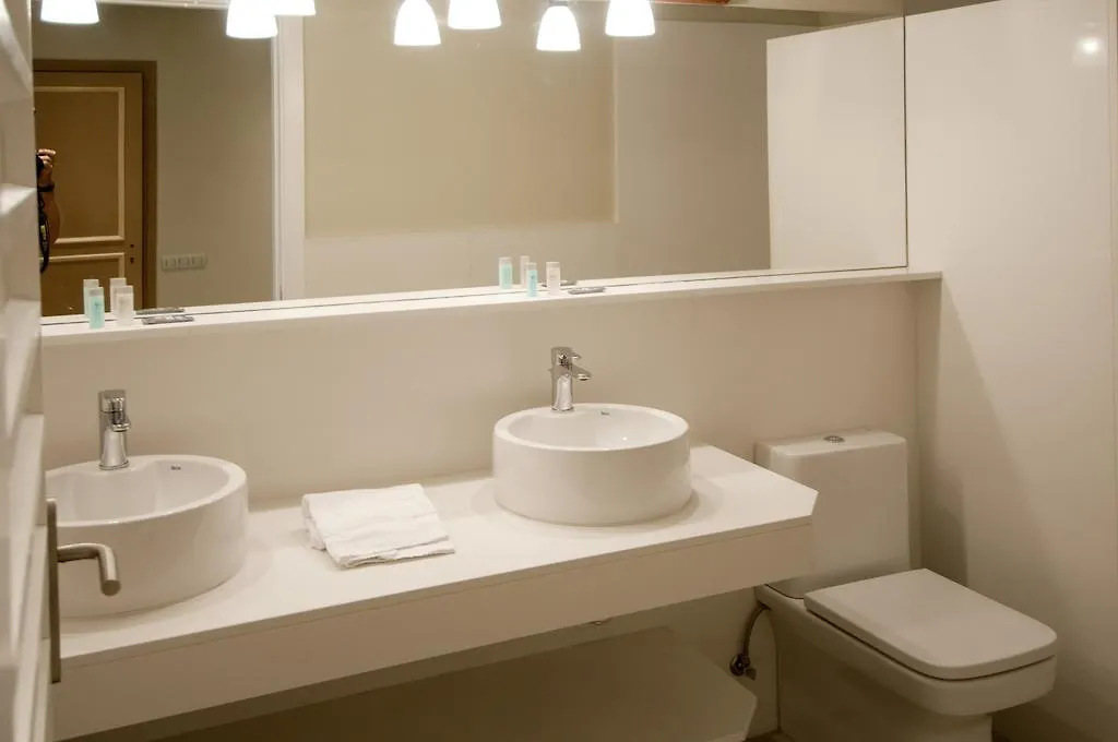 Serennia Exclusive Rooms Barcelona 2*,